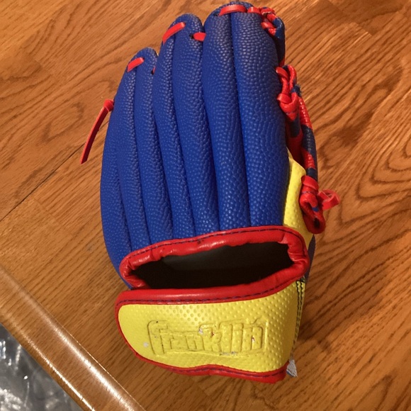 Franklin 8.5” Baseball/Softball/Tee‎ Ball Glove - Picture 3 of 4